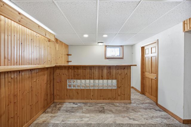 2204 7th Street S, Moorhead, MN 56560