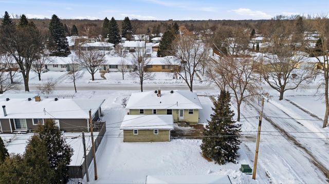 2204 7th Street S, Moorhead, MN 56560