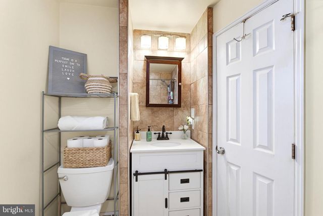 2409 S CLARION ST, Philadelphia, PA 19148