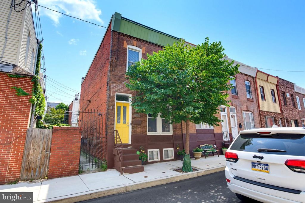 2409 S CLARION ST, Philadelphia, PA 19148
