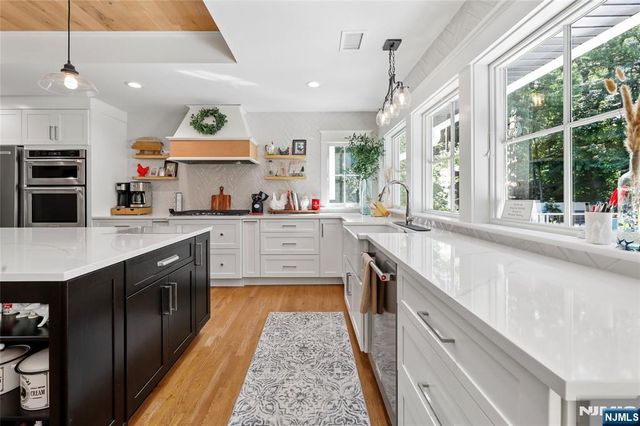 734 Willow Run, Wyckoff, NJ 07481