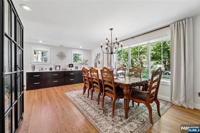 734 Willow Run, Wyckoff, NJ 07481