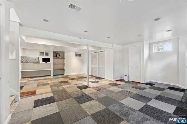 734 Willow Run, Wyckoff, NJ 07481