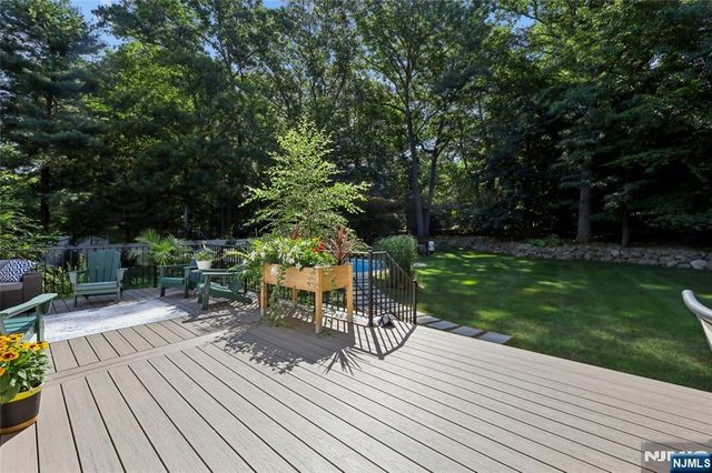 734 Willow Run, Wyckoff, NJ 07481