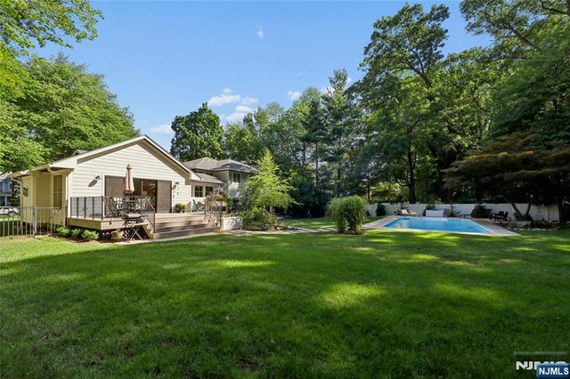 734 Willow Run, Wyckoff, NJ 07481