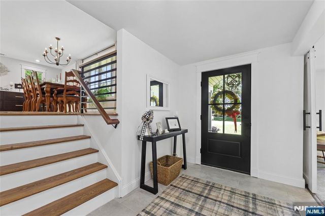 734 Willow Run, Wyckoff, NJ 07481