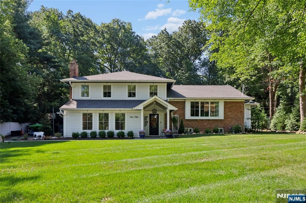 734 Willow Run, Wyckoff, NJ 07481