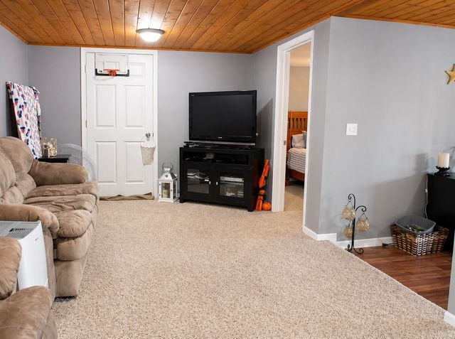 3153 Hickory Drive, Ellston, IA 50074