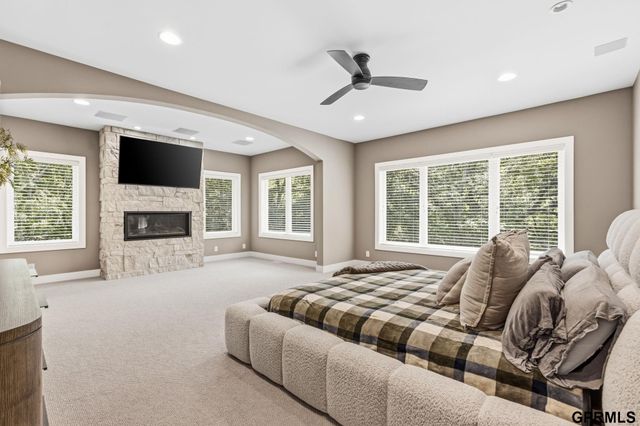 5252 S 238 Street, Elkhorn, NE 68022