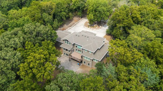 5252 S 238 Street, Elkhorn, NE 68022