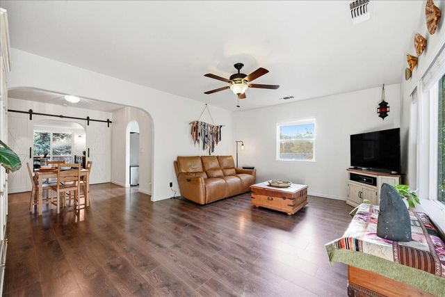 261 Glenbrook Dr, Grass Valley, CA 95945
