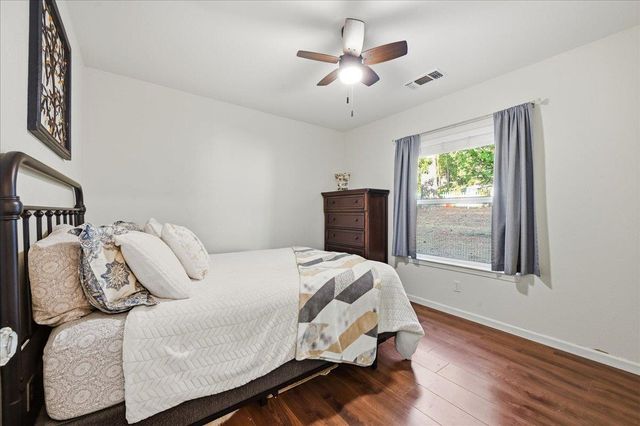 261 Glenbrook Dr, Grass Valley, CA 95945