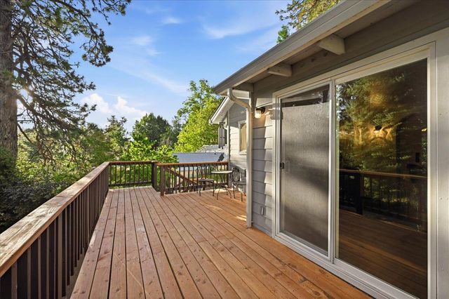261 Glenbrook Dr, Grass Valley, CA 95945