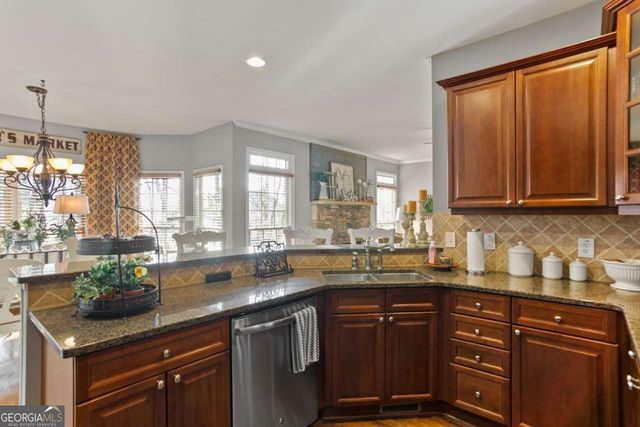 513 Black Canyon Park, Canton, GA 30114