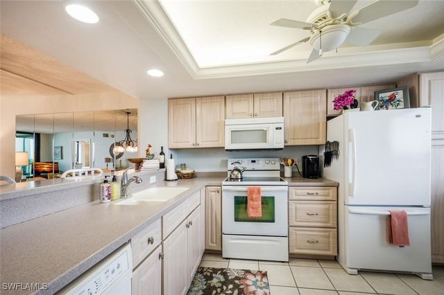 4203 Bay Beach LN 4E, Fort Myers Beach, FL 33931