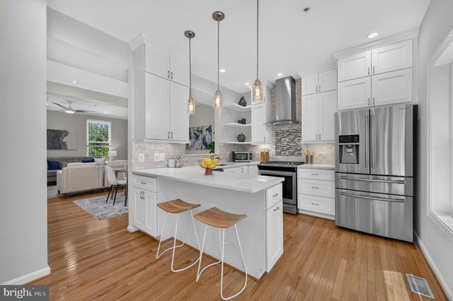 122 SANBORN PL, Alexandria, VA 22305