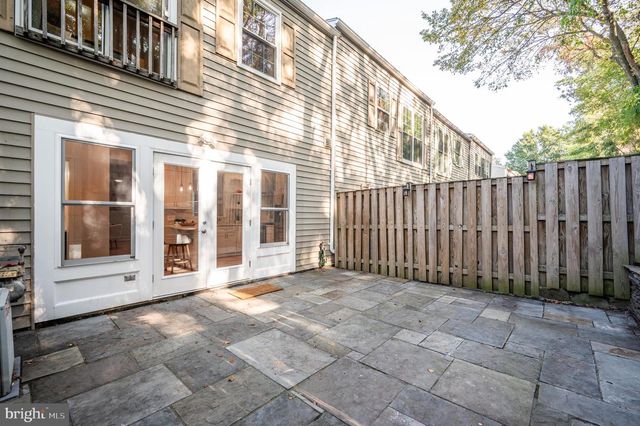 122 SANBORN PL, Alexandria, VA 22305