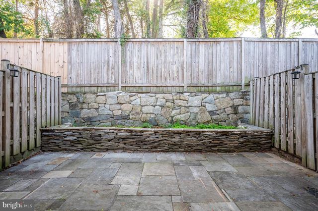 122 SANBORN PL, Alexandria, VA 22305