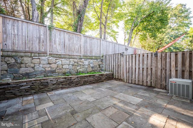 122 SANBORN PL, Alexandria, VA 22305