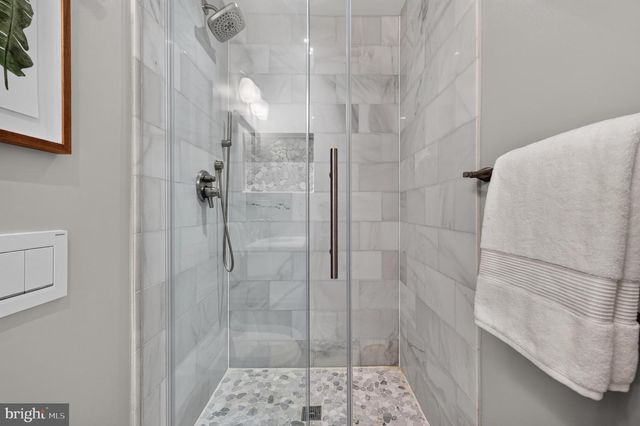 122 SANBORN PL, Alexandria, VA 22305