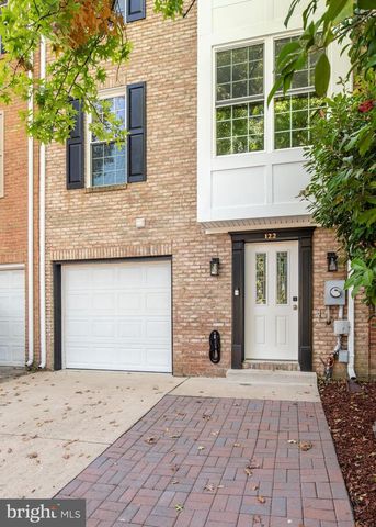 122 SANBORN PL, Alexandria, VA 22305