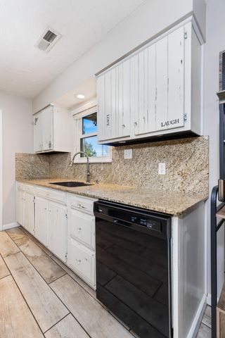 24801 S 622 Road, Grove, OK 74344