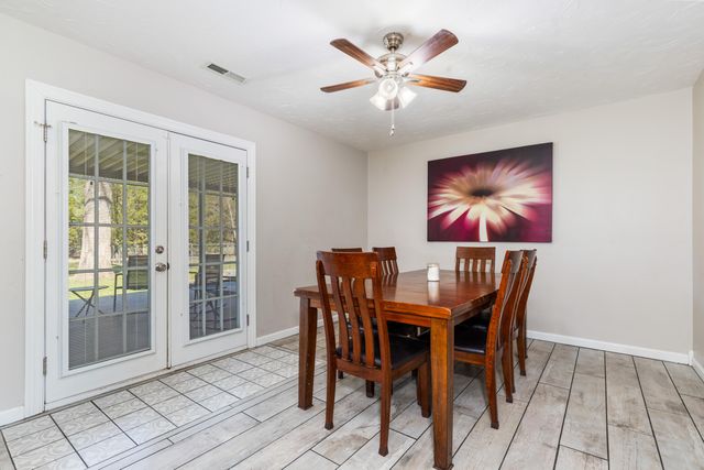 24801 S 622 Road, Grove, OK 74344