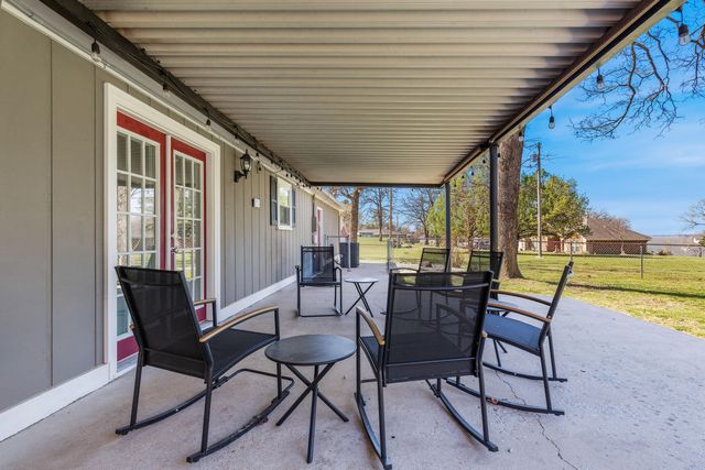 24801 S 622 Road, Grove, OK 74344