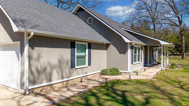 24801 S 622 Road, Grove, OK 74344