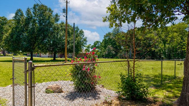 24801 S 622 Road, Grove, OK 74344