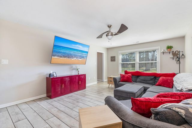 24801 S 622 Road, Grove, OK 74344