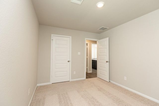 5615 James Michael Drive, Rosharon, TX 77583