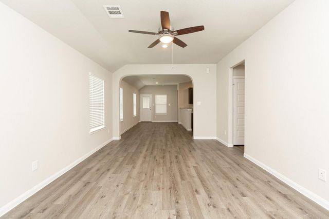 5615 James Michael Drive, Rosharon, TX 77583