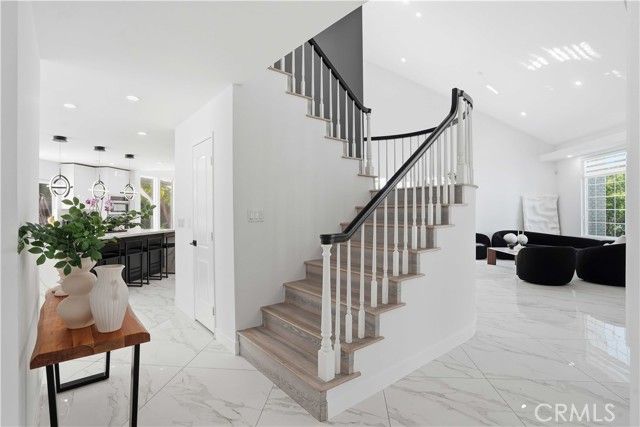 7600 Southby, West Hills (los Angeles), CA 91304