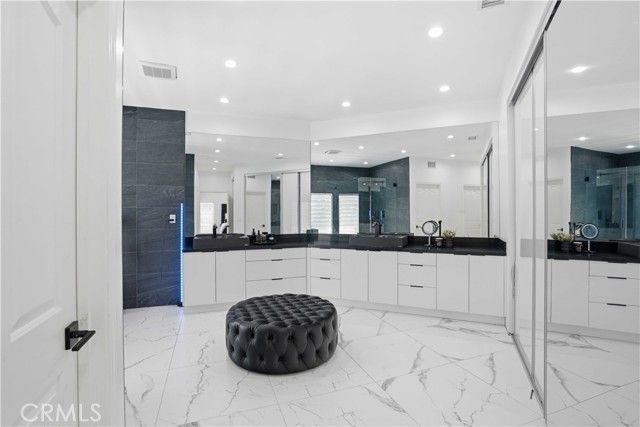 7600 Southby, West Hills (los Angeles), CA 91304