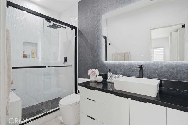 7600 Southby, West Hills (los Angeles), CA 91304