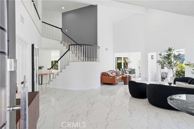 7600 Southby, West Hills (los Angeles), CA 91304