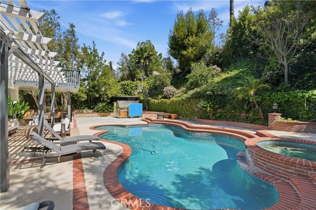 7600 Southby, West Hills (los Angeles), CA 91304
