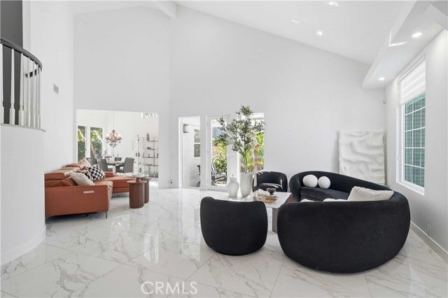 7600 Southby, West Hills (los Angeles), CA 91304