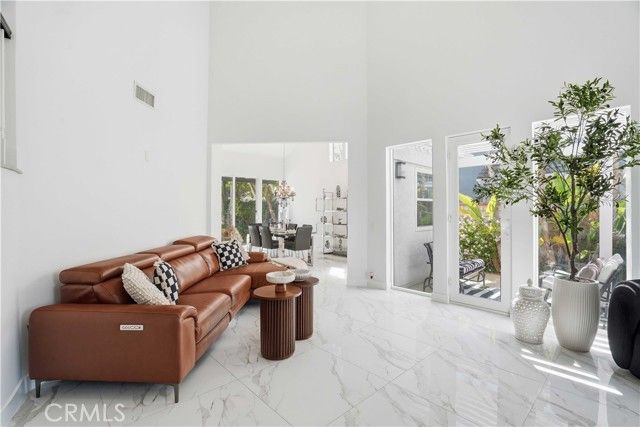 7600 Southby, West Hills (los Angeles), CA 91304