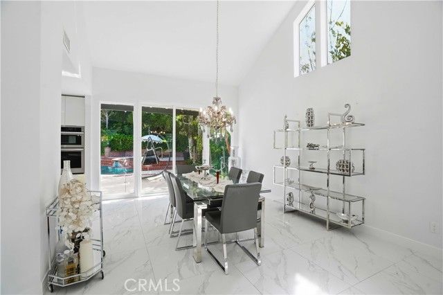 7600 Southby, West Hills (los Angeles), CA 91304