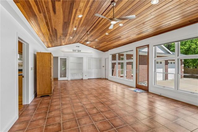 1601 Lynn Road, Excelsior Springs, MO 64024