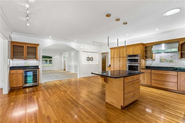 1601 Lynn Road, Excelsior Springs, MO 64024