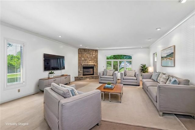 1601 Lynn Road, Excelsior Springs, MO 64024