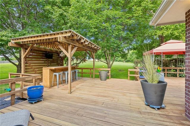 1601 Lynn Road, Excelsior Springs, MO 64024