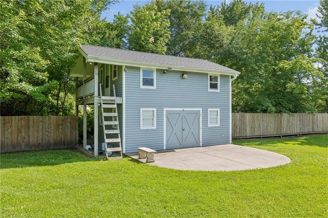 1601 Lynn Road, Excelsior Springs, MO 64024