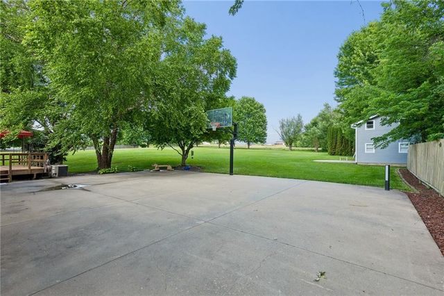 1601 Lynn Road, Excelsior Springs, MO 64024