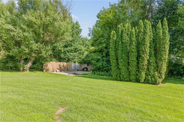 1601 Lynn Road, Excelsior Springs, MO 64024