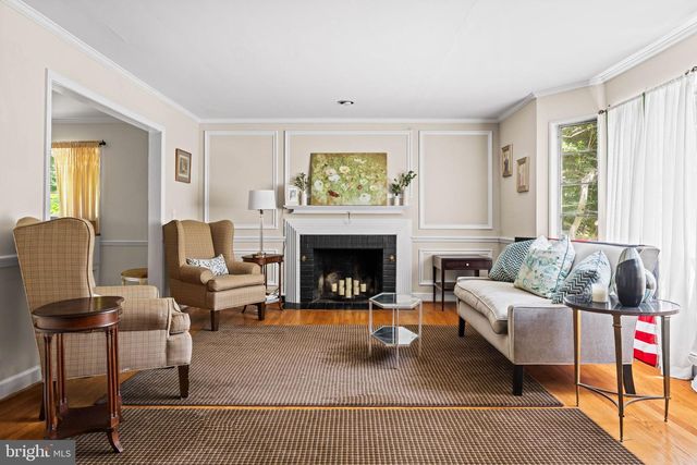 641 OAKLAND TER, Alexandria, VA 22302