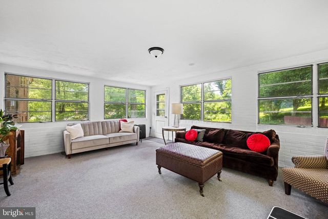 641 OAKLAND TER, Alexandria, VA 22302